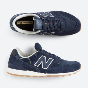 New Balance 996 Suede Lace up Sneaker | New